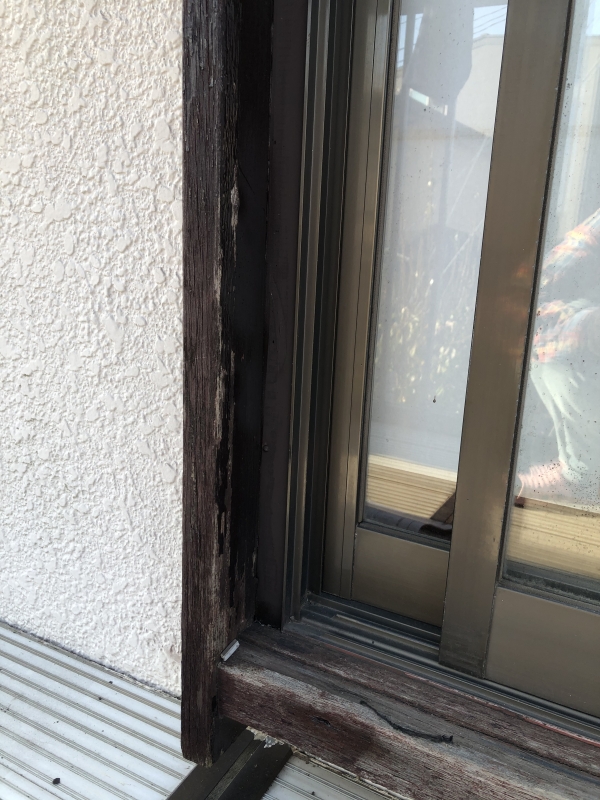 軒天の張替えと雨戸の交換 お知らせ 株式会社 北澤工務店 茨城県龍ケ崎